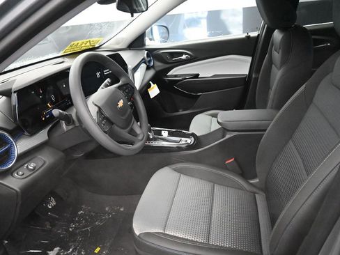 New 2026 Chevrolet Trax LT image 14