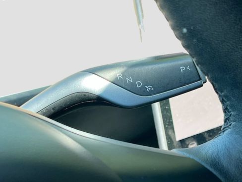 Used 2023 Tesla Model Y Long Range AWD/4WD image 17