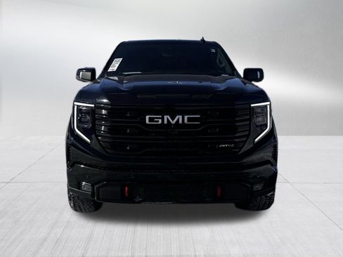 Used 2024 GMC Sierra 1500 AT4 w/ Technology Package image 2