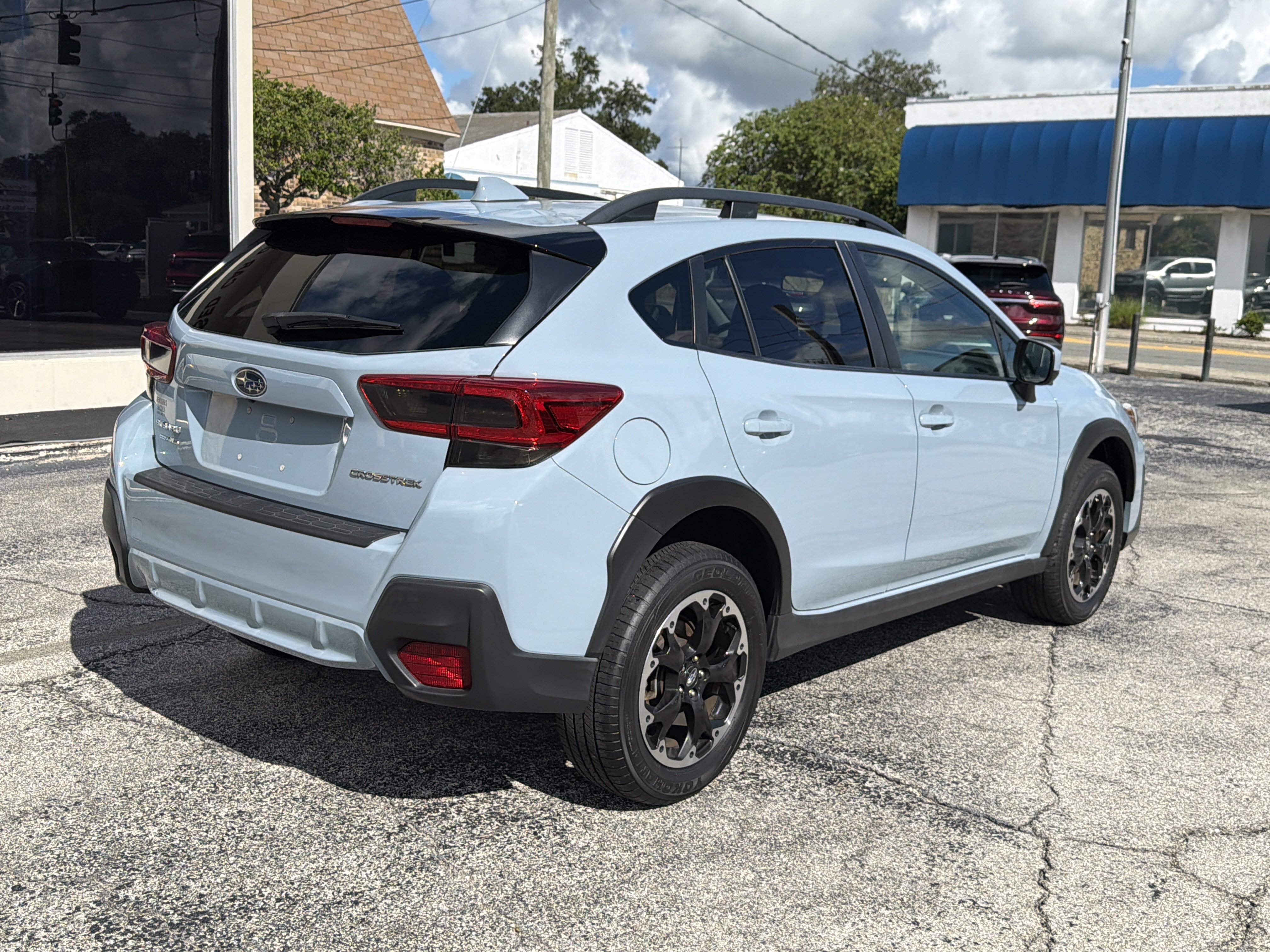 Used 2022 Subaru Crosstrek 2.0i Premium w/ Moonroof Package AWD/4WD image 3