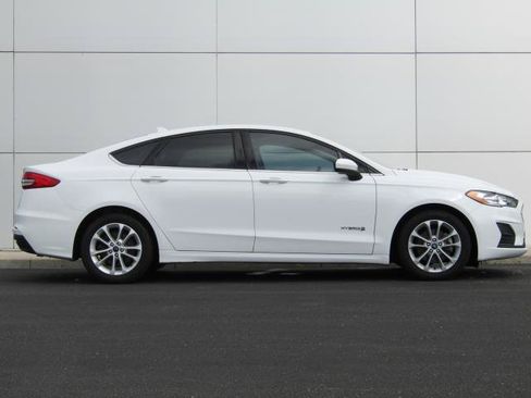 Used 2019 Ford Fusion SE FWD image 8