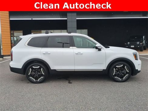 Used 2024 Kia Telluride EX image 3