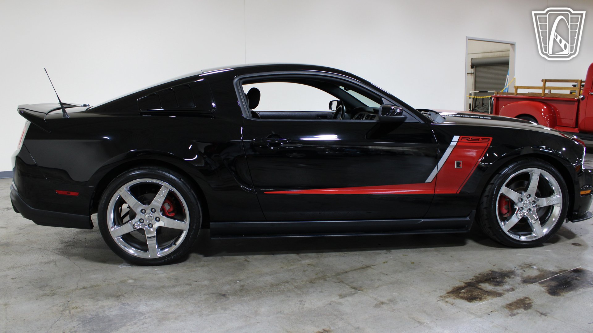 Used 2012 Ford Mustang GT Premium w/ Electronics Pkg RWD image 4