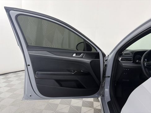 Used 2024 Kia K5 GT-Line w/ GT-Line Premium Package image 10