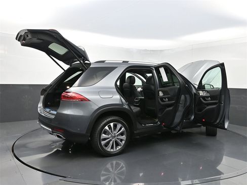 Used 2022 Mercedes-Benz GLE 350 4MATIC w/ Premium Package image 42