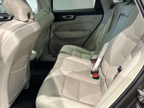 Used 2023 Volvo XC60 B5 Plus w/ Climate Package AWD/4WD image 25
