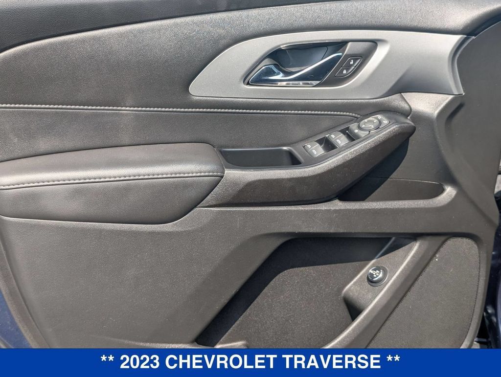 Certified 2023 Chevrolet Traverse LT AWD/4WD image 10