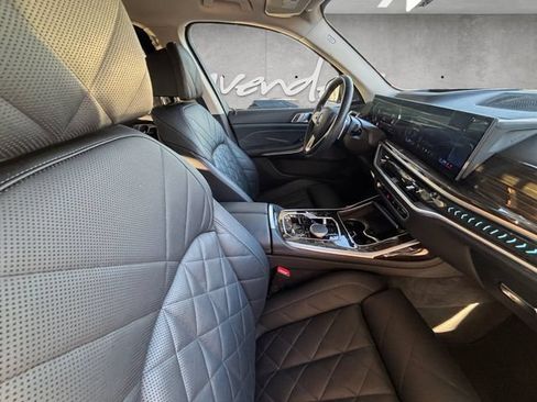 Used 2024 BMW X7 xDrive40i AWD/4WD image 30