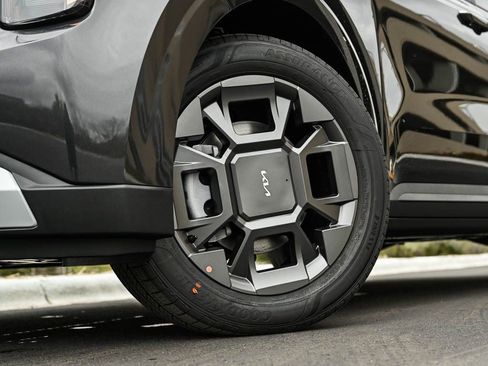 New 2026 Kia Carnival EX image 6