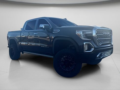 Used 2019 GMC Sierra 1500 Denali w/ Denali Ultimate Package AWD/4WD image 2