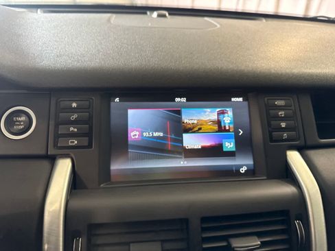 Used 2018 Land Rover Discovery Sport HSE AWD/4WD image 25