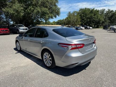 Used 2019 Toyota Camry LE FWD image 9