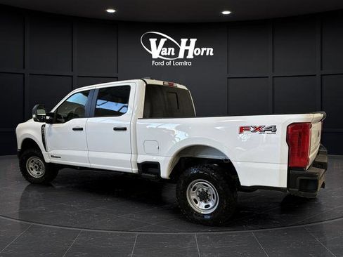 New 2026 Ford F250 XL w/ XL Off-Road Package image 3