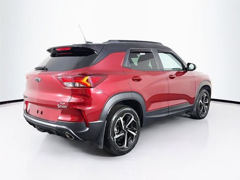 Used 2023 Chevrolet TrailBlazer RS w/ Sun and Liftgate Package image 7