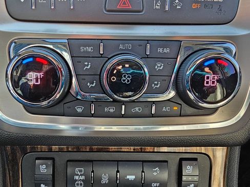 Used 2015 GMC Acadia Denali image 36