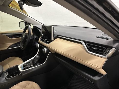 Used 2023 Toyota RAV4 LE image 25