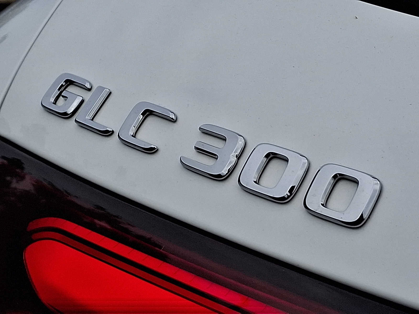 Used 2024 Mercedes-Benz GLC 300 4MATIC image 33