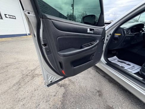 Used 2012 Hyundai Genesis 3.8 w/ Premium Pkg image 44