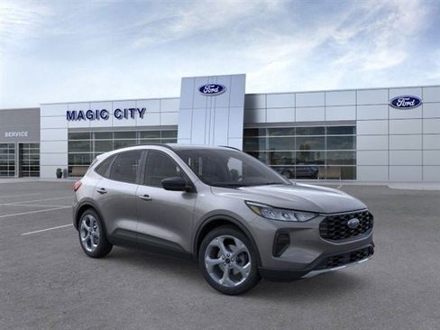 Used 2025 Ford Escape ST-Line w/ Equipment Group 301A FWD image 7