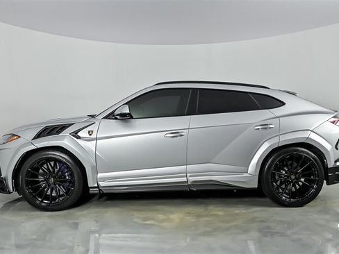 Used 2022 Lamborghini Urus AWD/4WD image 8