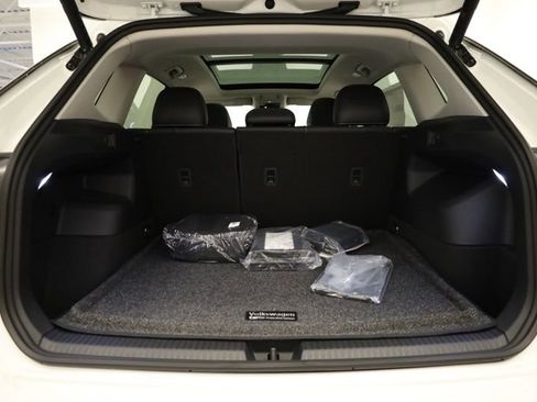 New 2026 Volkswagen Tiguan SE AWD/4WD image 35