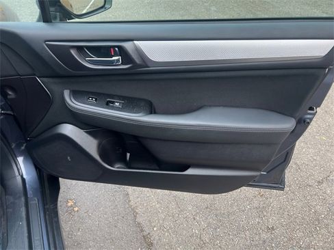 Used 2017 Subaru Outback 2.5i Premium image 18