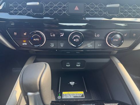 Used 2024 Honda Accord Touring image 18