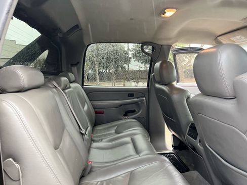 Used 2005 Chevrolet Avalanche Z66 w/ Preferred Equipment Group image 20