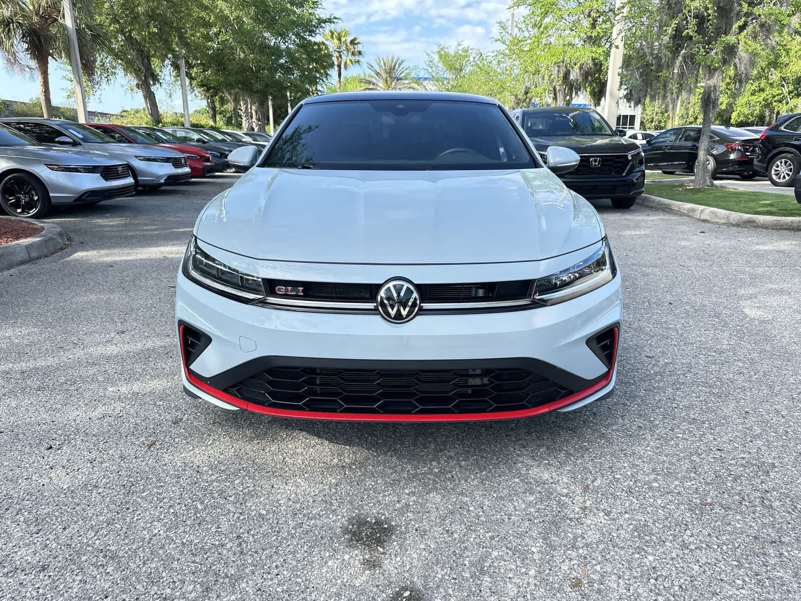 Used 2025 Volkswagen Jetta GLI Autobahn FWD image 9