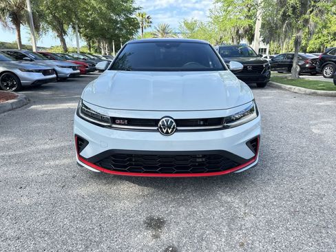 Used 2025 Volkswagen Jetta GLI Autobahn image 9