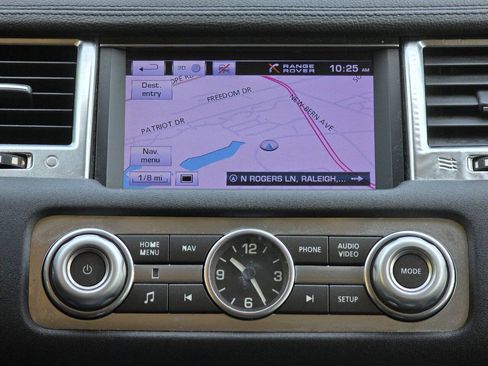 Used 2013 Land Rover Range Rover Sport HSE AWD/4WD image 23