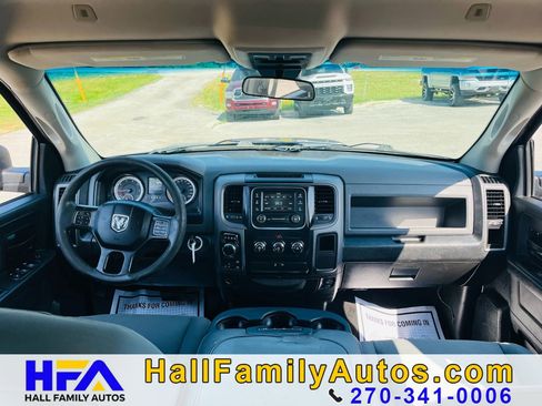 Used 2017 RAM 1500 Express image 33