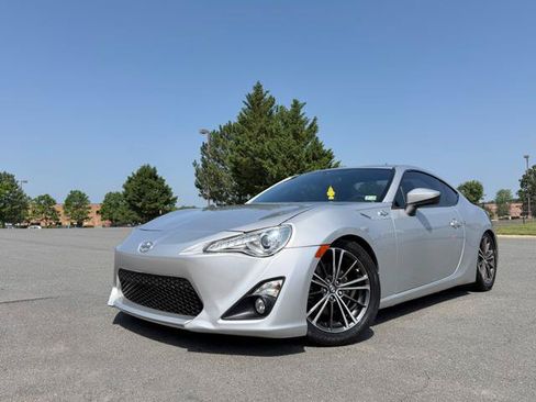 Used 2014 Scion FR-S RWD image 1