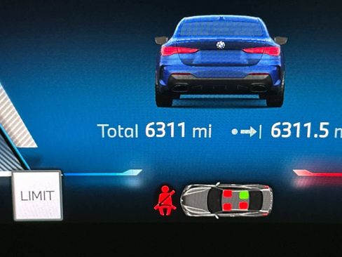 Used 2025 BMW M440i Coupe w/ Premium Package image 25