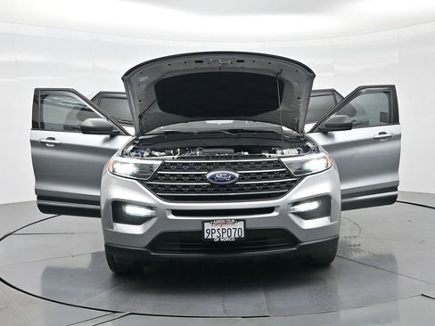 Used 2024 Ford Explorer XLT image 40