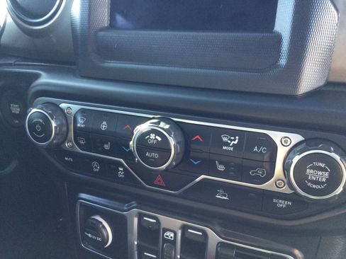 Used 2020 Jeep Gladiator Sport w/ Quick Order Package 24S image 20