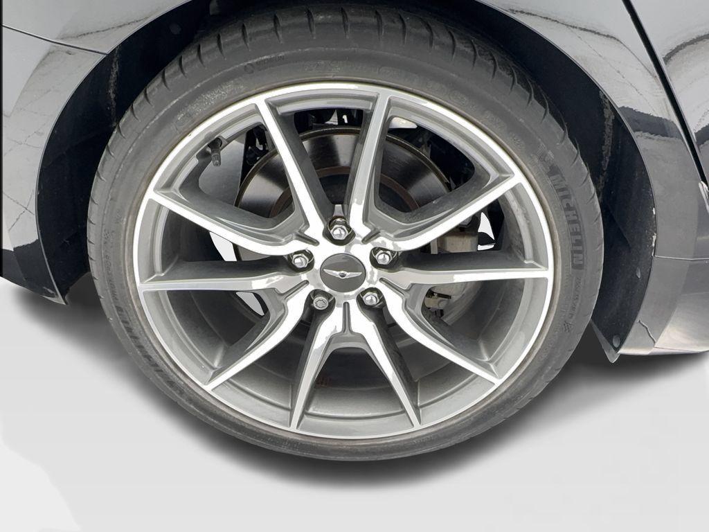 Used 2023 Genesis G70 2.0T RWD image 15