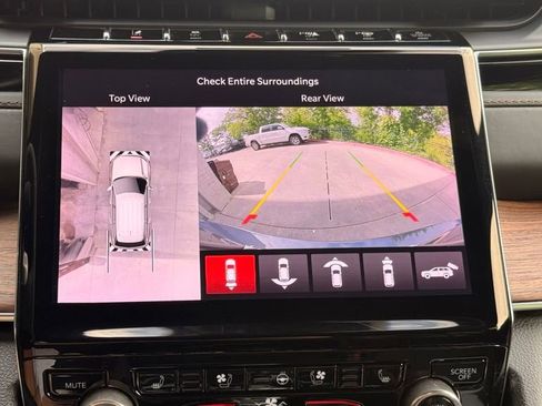 Used 2023 Jeep Grand Cherokee L Summit w/ Advanced Protech Group IV AWD/4WD image 16