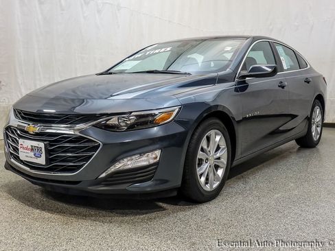 Used 2020 Chevrolet Malibu LT image 2