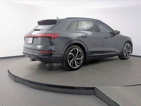 Used 2024 Audi Q8 e-tron Premium Plus w/ Premium Plus Package AWD/4WD image 8