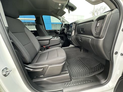 Used 2024 Chevrolet Silverado 2500 Custom w/ Custom Convenience Package image 31