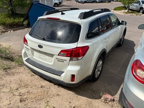 Used 2014 Subaru Outback 2.5i Premium AWD/4WD image 4