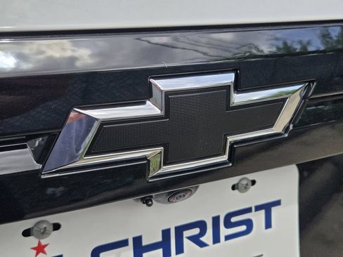 New 2026 Chevrolet Traverse LT w/ Midnight/Sport Edition FWD image 11