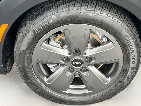 Used 2023 MINI Cooper 2-Door Hardtop image 30