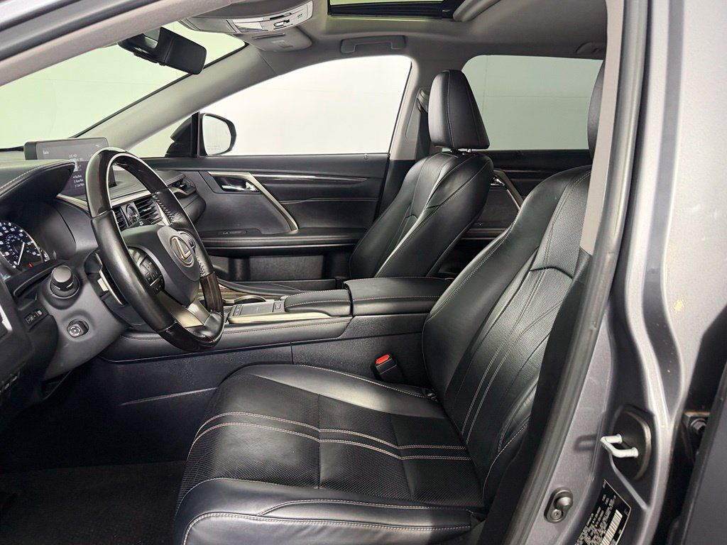 Used 2020 Lexus RX 350L Luxury w/ Accessory Package FWD image 16