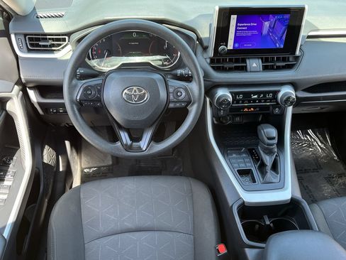 Used 2024 Toyota RAV4 XLE AWD/4WD image 10