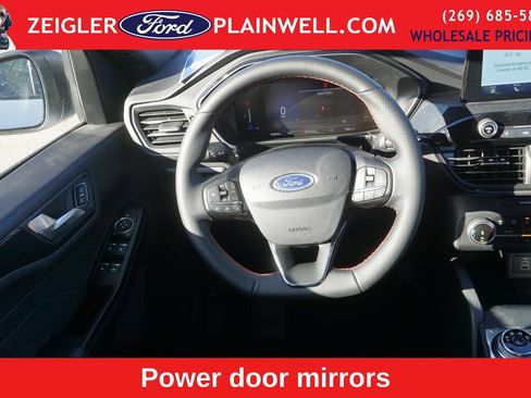Used 2025 Ford Escape ST-Line image 13