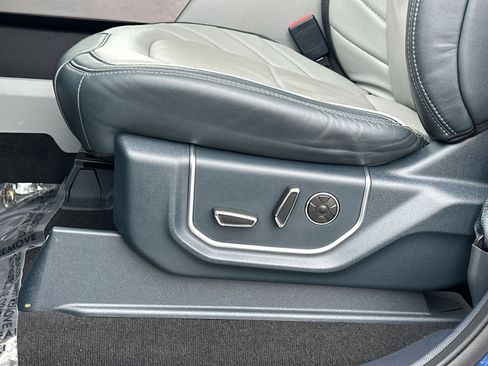 Used 2022 Ford F450 Limited w/ FX4 Off-Road Package image 15