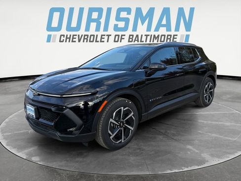 New 2026 Chevrolet Equinox EV LT image 2