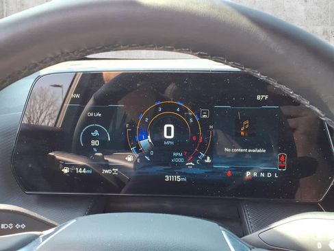 Used 2025 Chevrolet Equinox LT w/ Convenience Package II AWD/4WD image 15
